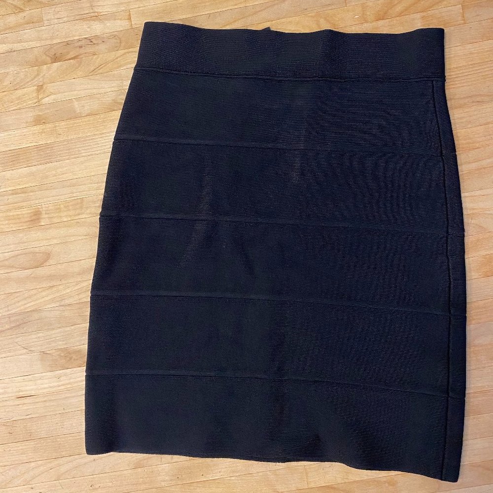 BCBGMaxAzria body con skirt